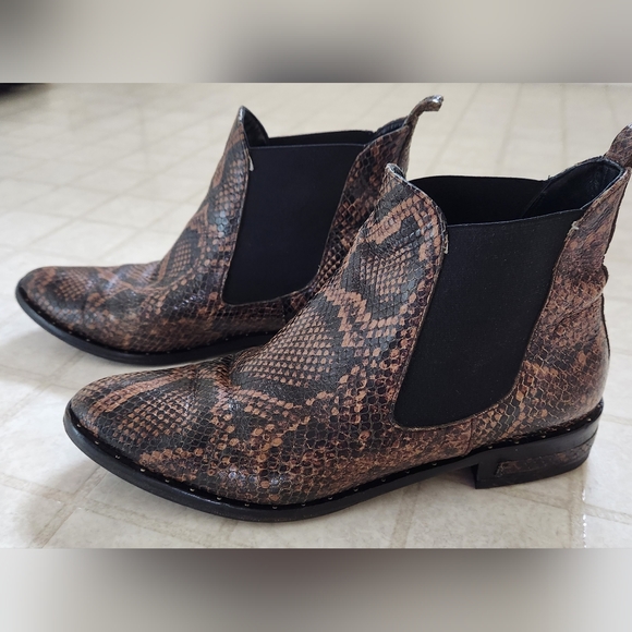 Freda Salvador Chelsea Boot SZ 8 - Picture 2 of 5